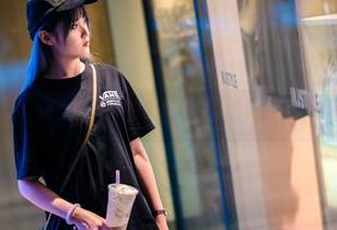 从原图到作品：Akisoso秋楚楚的博丽灵梦之旅，图中不少干货哦！