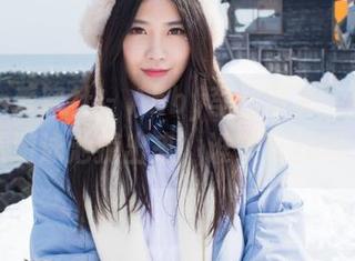 IMiss爱蜜社 - Abby李雅写真：油亮到像刚从游泳池捞出来，谁来帮我捞一捞？