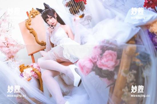 吊带与高清，Momoko葵葵的写真仿佛在诉说什么。