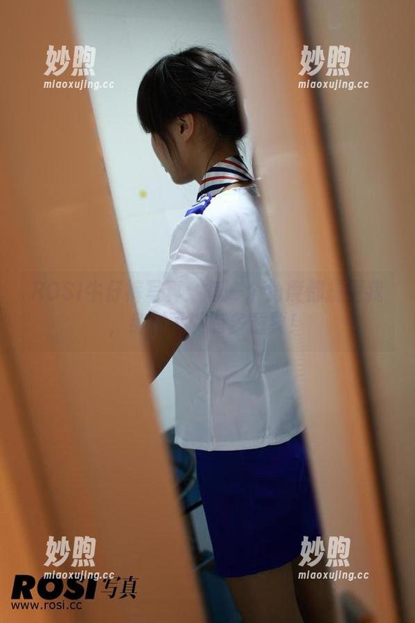 ROSI写真 ROSI牛仔裤写真:每一个角度都提醒我,身材可以有多重要!