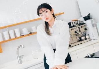 Sonson(손손)Loozy–她的图片让我的心脏跟着节奏跳，真想给个团体私教课！