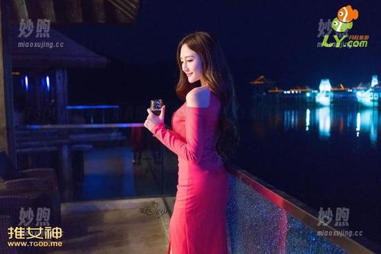 TGOD推女神-颖莹儿YY TGOD推女神 - 免费图册:来看颖莹儿YY如何驾驭普通的白衬衫,真是神奇!