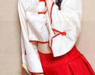TouTiao头条女神 - 李媛媛的美足，免费图集，真是让人忍不住多看几眼！