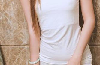 TouTiao头条女神 - 图包里的果儿Victoria：连体衣vs.现实，你会pick哪一面？