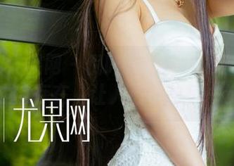 UGirls尤果网 - 倪叶腾的长腿：图库里神仙般的存在，让人心动的每一步！