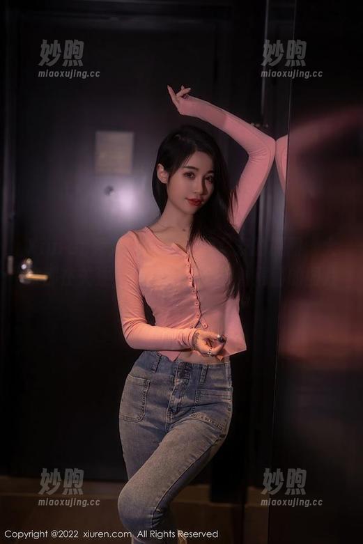 Xiuren秀人网-唐翩翩 Xiuren秀人网 - 唐翩翩女友的原图,大家都在关注,但不是每个人看得懂的图片。