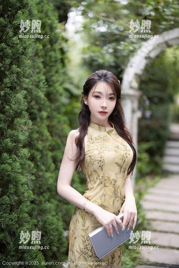 Xiuren秀人网-樱桃小犊子 Xiuren秀人网 - 穿上制服的樱桃小犊子,写真合集里的每一张都在撒娇!