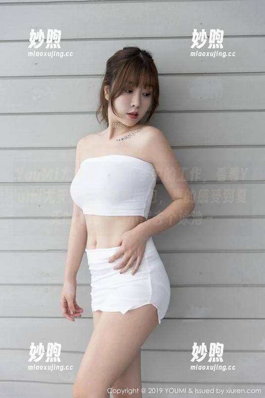 YouMi尤蜜荟-Yumi尤美 YouMi尤蜜荟 - 放下手中的工作,看看Yumi尤美的泳池免费图包,真的感受到夏天的气息,恨不得去个泳池~