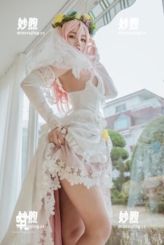 从未见过如此耀眼的Yuna(윤아)，粉红公主合集等你来解锁！