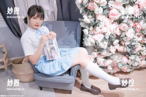 lovely呆玄 看lovely呆玄如何把温柔和cos结合,原图中的细节真是无懈可击!