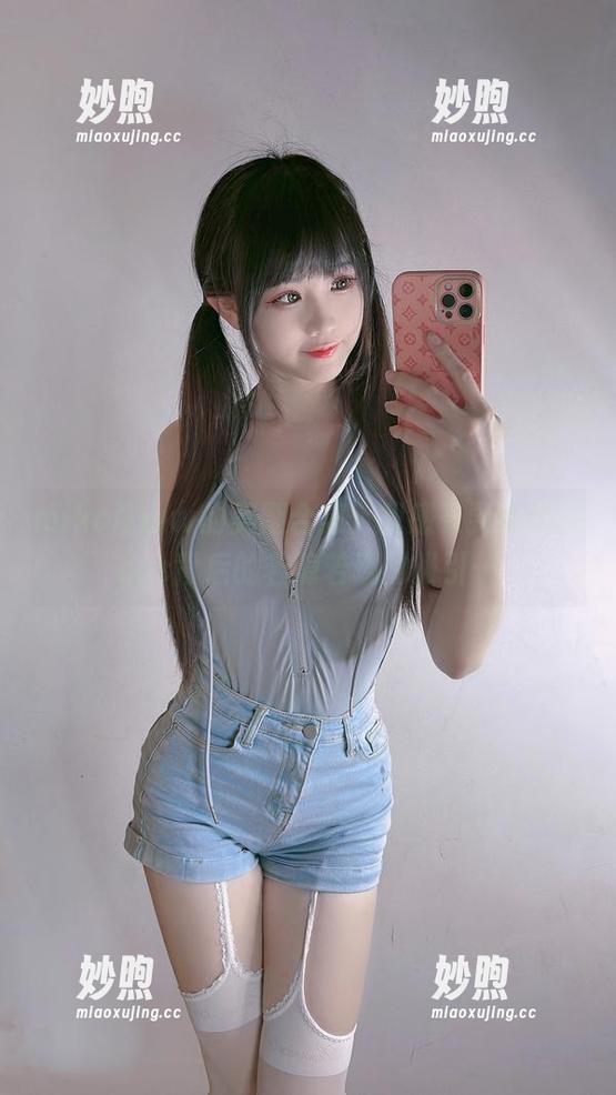 miko酱ww miko酱ww的美腿合集,我感受到裹挟在cos背后的若隐若现的吸引…
