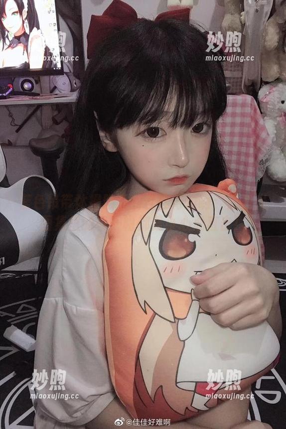 佳佳好难啊 蓝色吊带体操服下的佳佳好难啊:无圣光图集里的每一幅都是小心心直击!