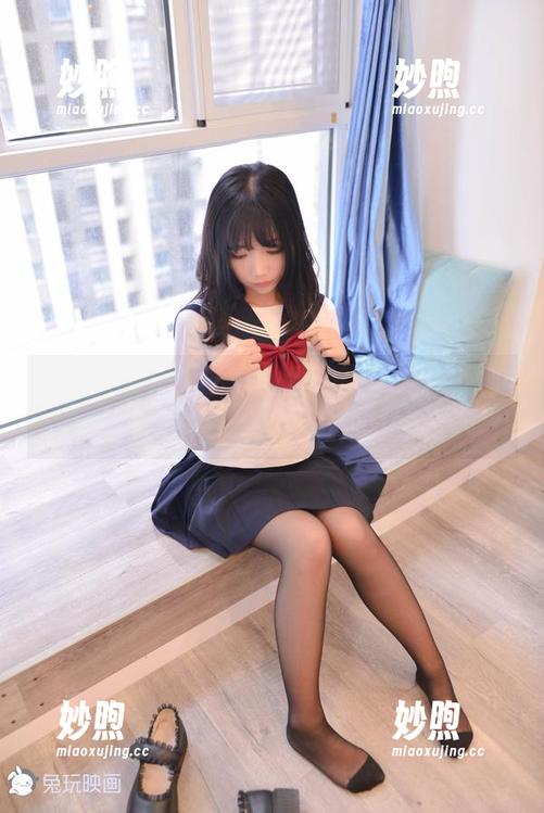 兔玩映画 制服妹妹的小细腿,兔玩映画私拍美图的绝妙选择啊!
