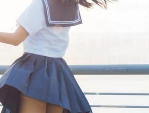 兔玩映画女仆围裙：分享那些酥软的瞬间，作品集带你走进梦幻世界！