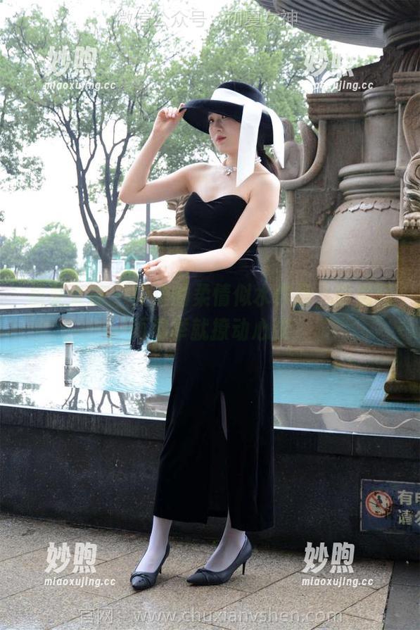 初夏女神-柒柒 初夏女神 - 柒柒的柔情似水作品,真是轻而易举就撩动心弦