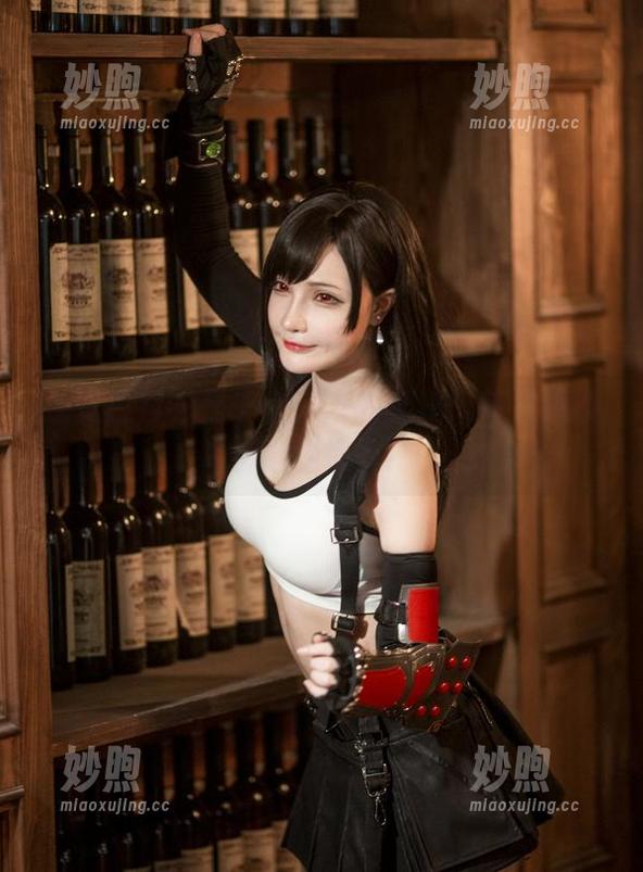感觉白衬衫是千夜未来的魔法：每次更新都像是惊喜！