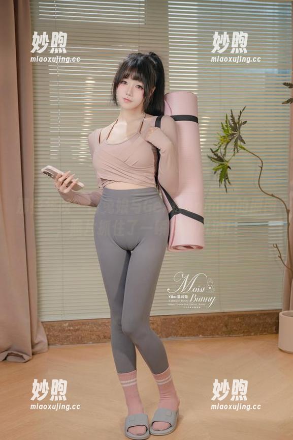 咬一口兔娘 那些年咬一口兔娘与Gentlenman的原图;照片抓住了一瞬间的风流!