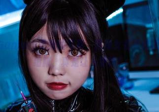 啊日日_Ganlory最新的写真，苦修女在不经意间展露的细腻，真是让人惊艳！