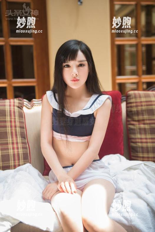 头条女神-王竹 头条女神 - 看看王竹的写真,薄纱内衣让少妇变身魅惑女神?
