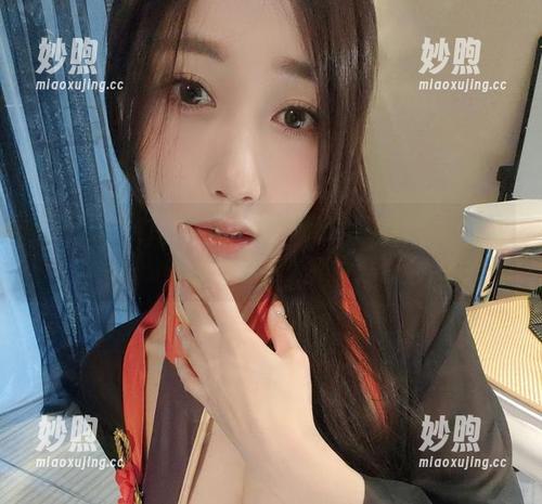 小玉吃果冻 微密圈 - 小玉吃果冻与御姐的完美融合,图库分享就是要这么有意思!