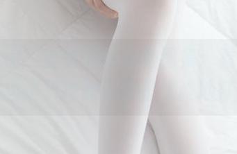 少女秩序 - 全套乐栀泳池图集：看完后，让我相信自己也能在水里优雅地打个转！