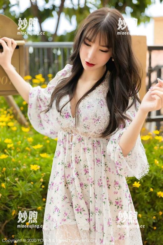尤蜜荟-娜露selena 尤蜜荟 - 娜露selena白裙:美图和我的意外小感慨,穿白裙子的姑娘难道就不想吃炸鸡吗?