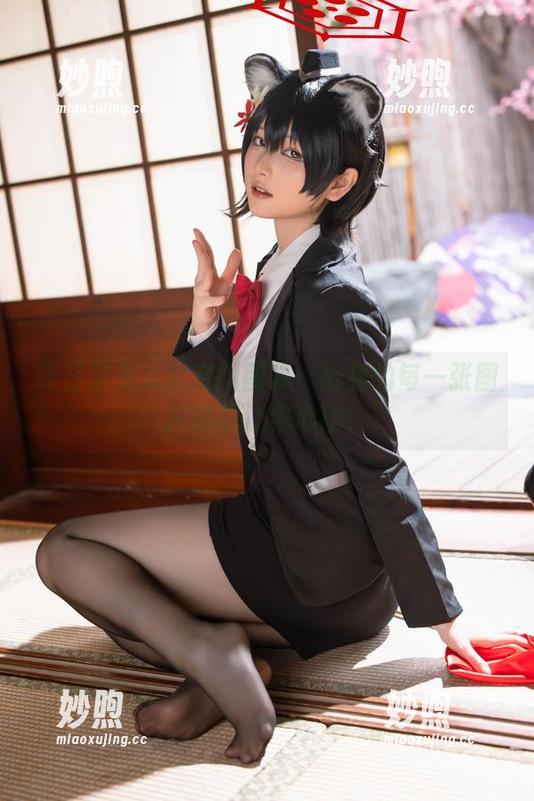 屿鱼 明日奈兔女郎定制图集:屿鱼的每一张图片都想让你心动!