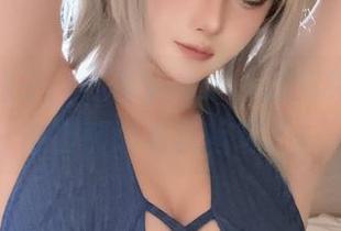 写真小日子：屿鱼yukako的清纯美图，心情都跟着飘起来了！