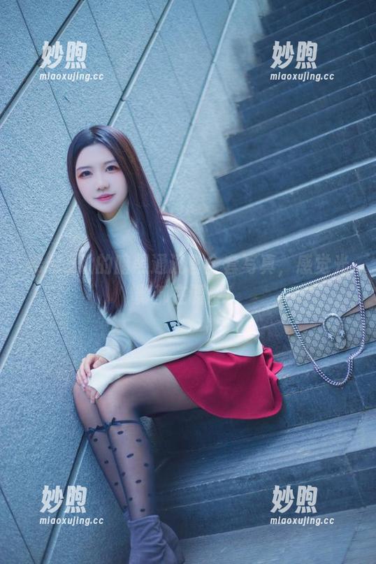 希希_啾 希希_啾的暗黑通讯官全套写真,感觉光影都在调皮!