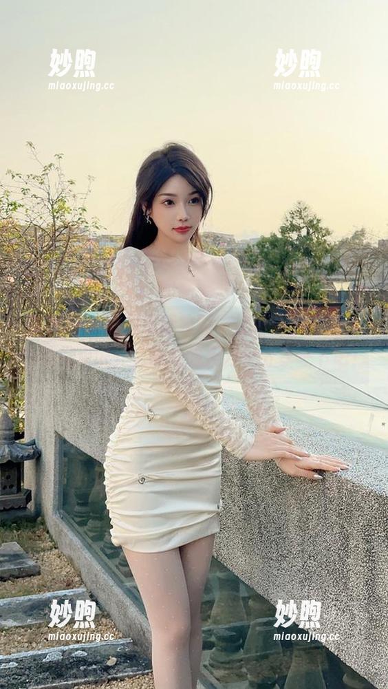 徐莉芝 微密圈 - 再见无聊校园,徐莉芝的写真合集让你见识什么叫撞脸天才,分享一下吧!