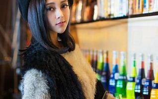 推女神 - 发现谭晓彤的睡衣套图——下载后你是否会傻傻地模仿睡姿？