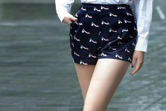 推女郎 - 吻熙与她的浴缸：图集里的水波荡漾着点点柔情