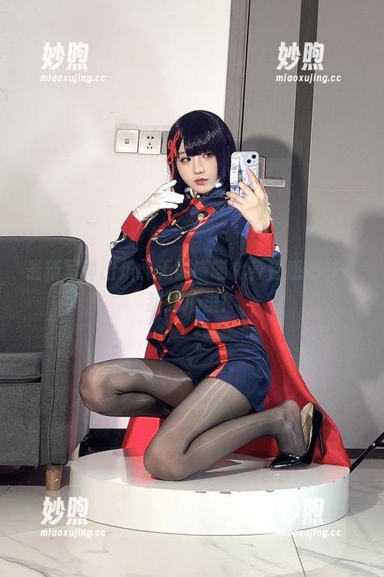 无影喵喵 最新写真出炉:无影喵喵化身性感秘书,甜到心里!