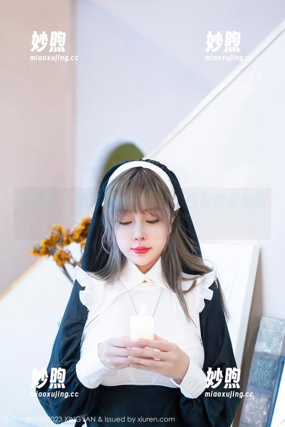 星颜社-韩雨嘉 星颜社 - 照片里的韩雨嘉:白衬衫是她的超级英雄斗篷?