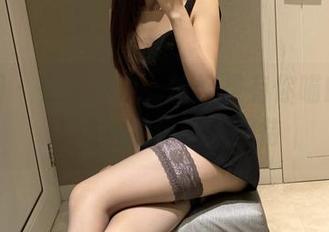 微密圈 - 在泳池中，恰好是有你喵的身影，精选图包让人期待