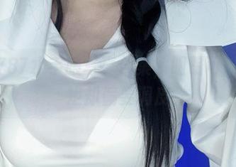 末夜787水手服写真合集，明明可以很规矩却偏要调皮