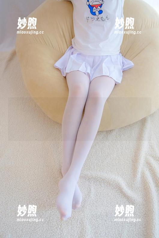 森萝财团-小奶糕Milky 森萝财团 - 别再说全套写真没意思了!小奶糕Milky的纯白风格是一种另类的清新,真是想多看几遍!
