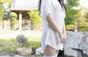 模范学院 - 小奶瓶呜呜校服作品：一键获取，让你欲罢不能的好资源！