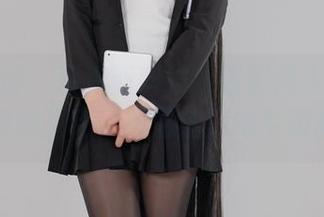 深度探讨：海克斯科技小蛋糕双人写真里的微妙互动，高清感知每个瞬间！