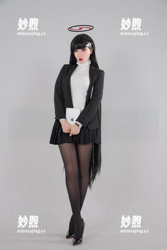 海克斯科技小蛋糕 深度探讨:海克斯科技小蛋糕双人写真里的微妙互动,高清感知每个瞬间!