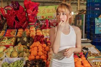 爱丝 - 瑶瑶的迷你浴室秀——全新作品集更新，看看每个水花的背后！
