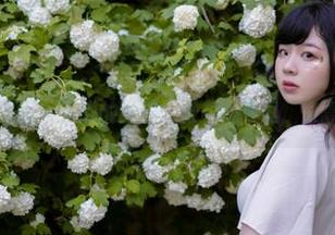 走进皮皮奶可可爱了啦的世界：服务员写真，惊喜福利不断！