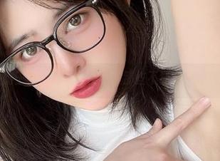 眼酱大魔王w十月写真合集：那些不经意间的迷人瞬间