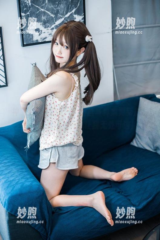 神沢永莉 神沢永莉假装低调,蕾丝写真集更新却总爱调皮捣蛋,真是让我无处可逃!