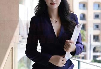 秀人网 - 一件校服的无限可能——Elise谭晓彤的原图和套图，谁说只能乖巧？