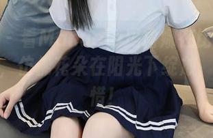 秀人网 - 看Manuela玛鲁娜在比基尼里的样子，仿佛花朵在阳光下绽放，不看可惜！