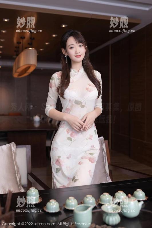 秀人网 - Sissi诗诗的套装写真集，原图的每一个细节都在挑逗我！