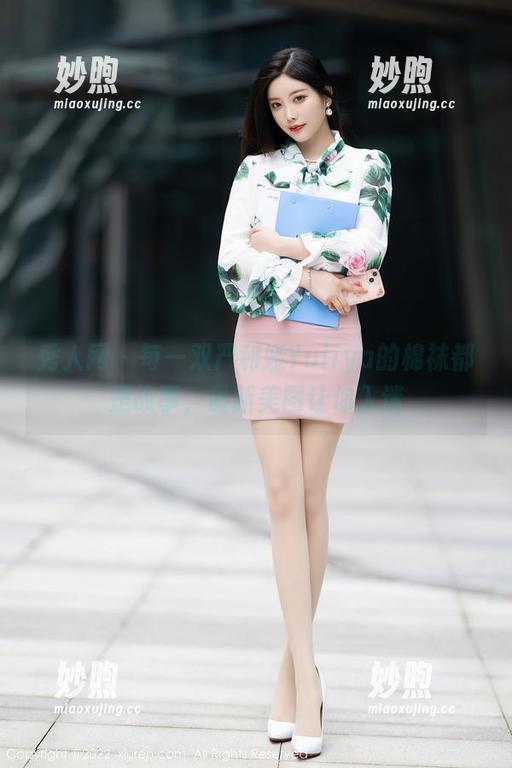 秀人网-严利娅Yuliya 秀人网 - 每一双严利娅Yuliya的棉袜都是故事,最新美图让你入迷