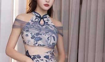 秀人网 - 林文文和校服的组合有点意外，原图里的她透着一股清新气息，资源简直太好啦！