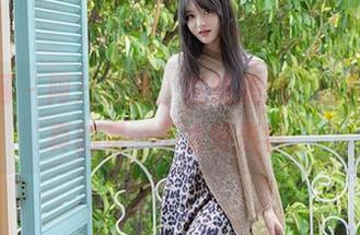 秀人网 - 阿汁校服：在线美图，这种风格真的是…不太好形容。
